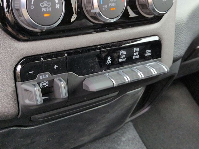 Thumbnail: 2026 RAM 1500 - 38