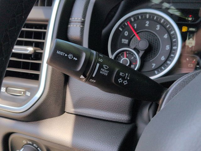 Thumbnail: 2026 RAM 1500 - 33