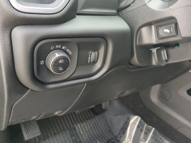 Thumbnail: 2026 RAM 2500 - 26