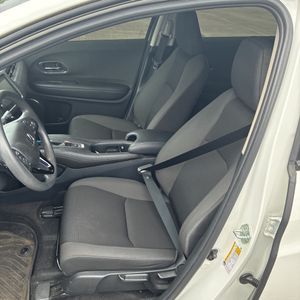 Thumbnail: 2022 Honda HR-V - 6