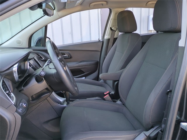 Thumbnail: 2020 Chevrolet Trax - 11