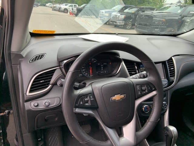 Thumbnail: 2018 Chevrolet Trax - 2