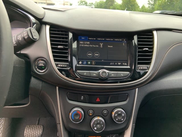 Thumbnail: 2018 Chevrolet Trax - 9