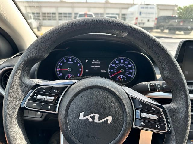 Thumbnail: 2024 Kia Forte - 4