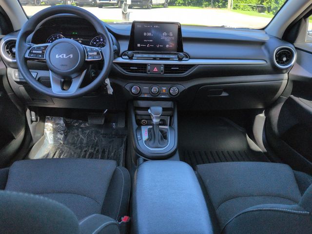 Thumbnail: 2024 Kia Forte - 9