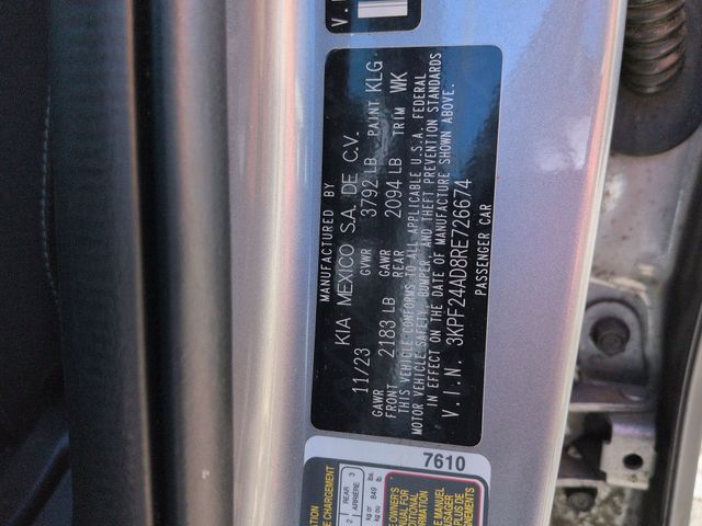 Thumbnail: 2024 Kia Forte - 17