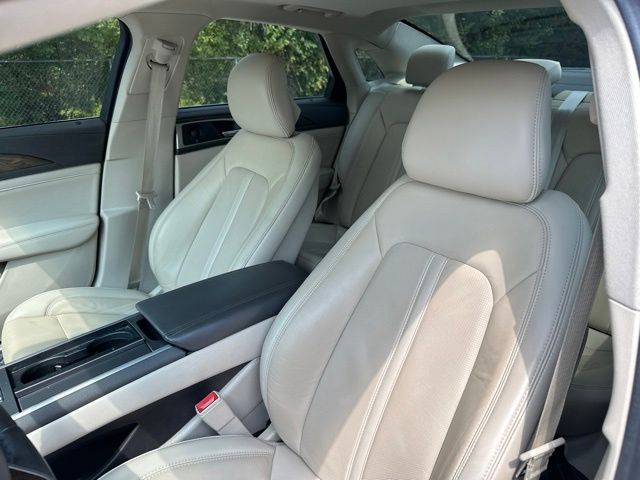 Thumbnail: 2019 Lincoln MKZ - 7