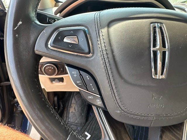 Thumbnail: 2019 Lincoln MKZ - 17