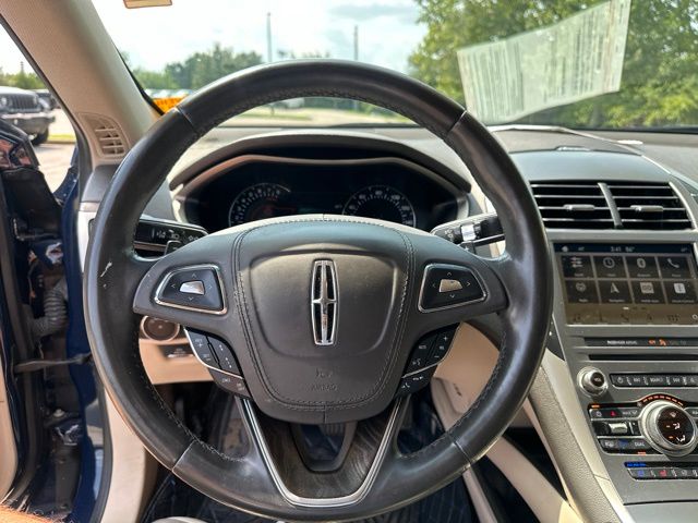 Thumbnail: 2019 Lincoln MKZ - 2