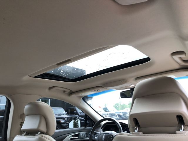 Thumbnail: 2019 Lincoln MKZ - 26