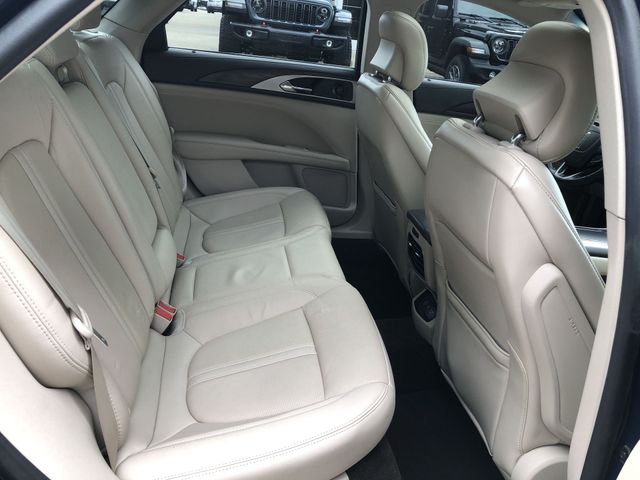 Thumbnail: 2019 Lincoln MKZ - 25