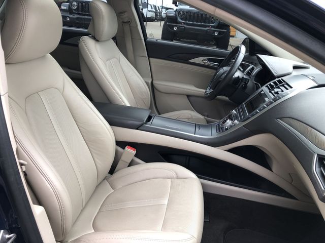 Thumbnail: 2019 Lincoln MKZ - 27