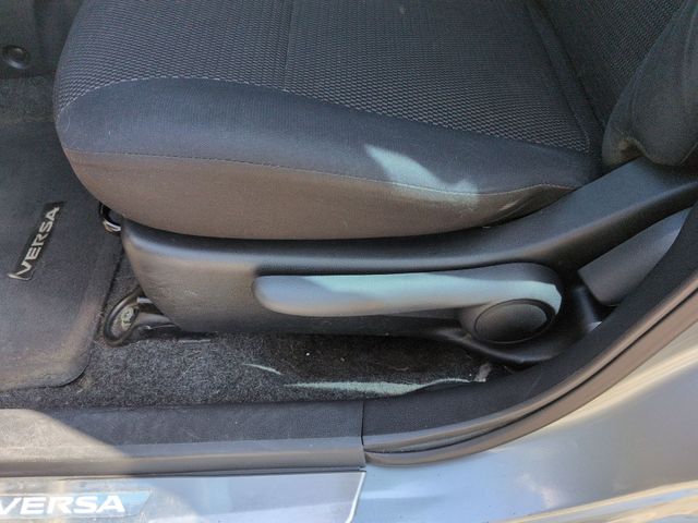 Thumbnail: 2013 Nissan Versa - 23