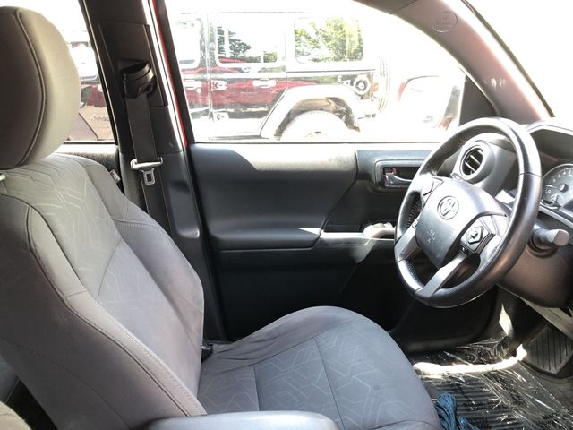 Thumbnail: 2016 Toyota Tacoma - 10