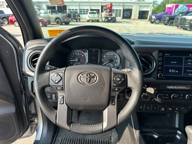 Thumbnail: 2021 Toyota Tacoma - 4