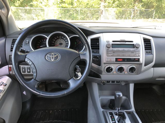 Thumbnail: 2009 Toyota Tacoma - 9