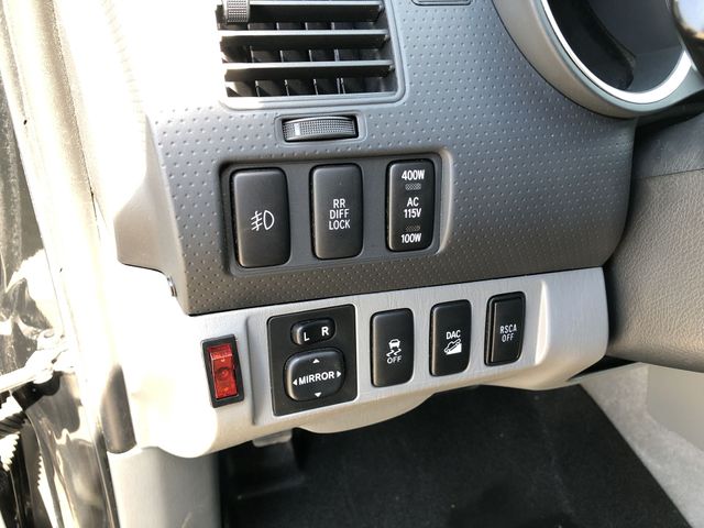 Thumbnail: 2009 Toyota Tacoma - 31