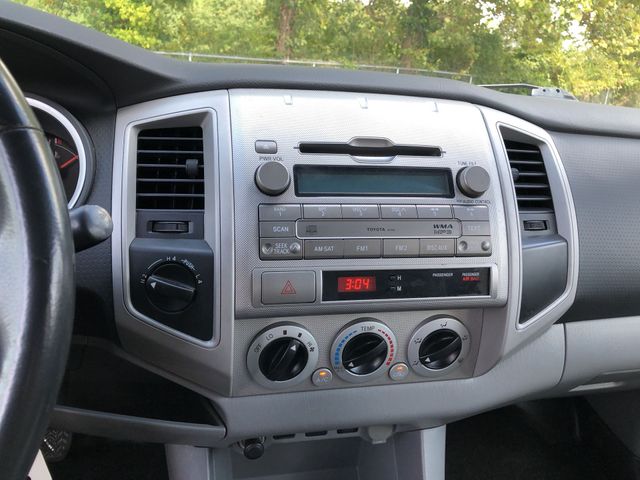 Thumbnail: 2009 Toyota Tacoma - 25