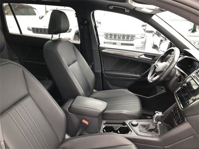 Thumbnail: 2022 Volkswagen Tiguan - 28