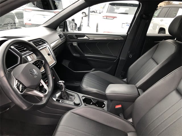 Thumbnail: 2022 Volkswagen Tiguan - 8