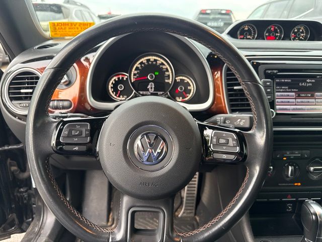 Thumbnail: 2013 Volkswagen Beetle - 12