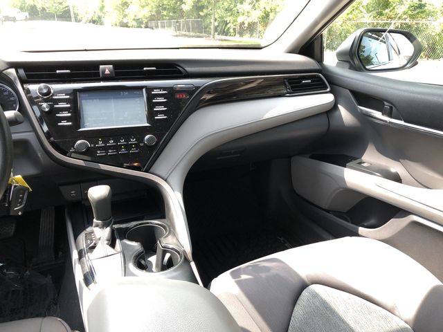 Thumbnail: 2019 Toyota Camry - 13