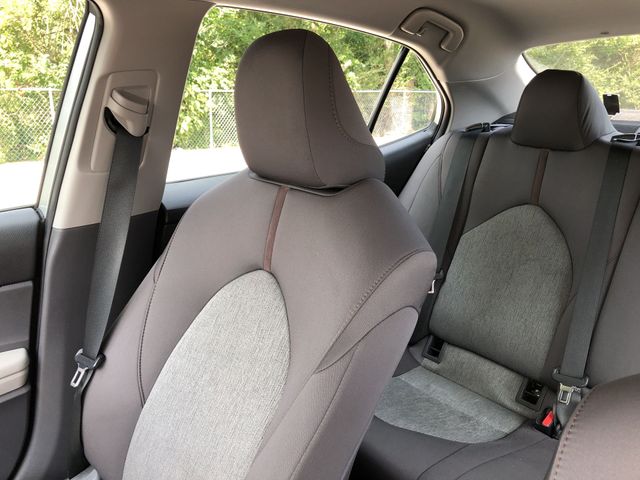 Thumbnail: 2019 Toyota Camry - 12