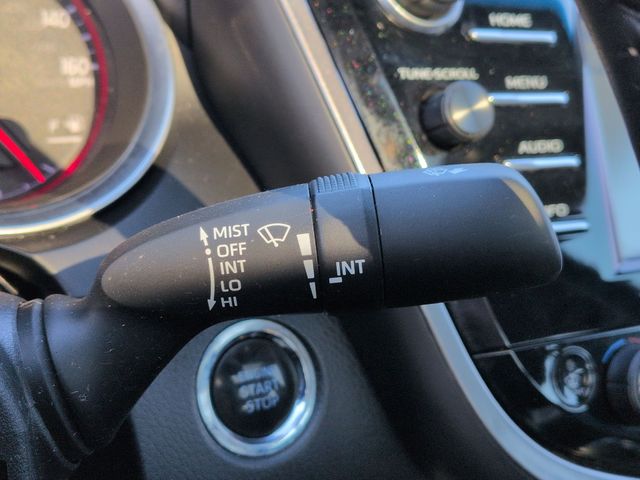 Thumbnail: 2018 Toyota Camry - 14