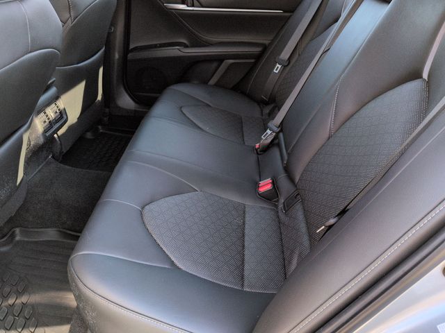 Thumbnail: 2018 Toyota Camry - 12