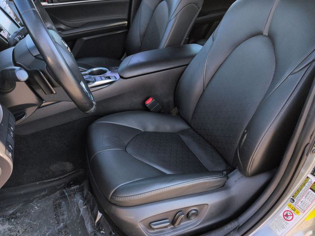 Thumbnail: 2018 Toyota Camry - 10