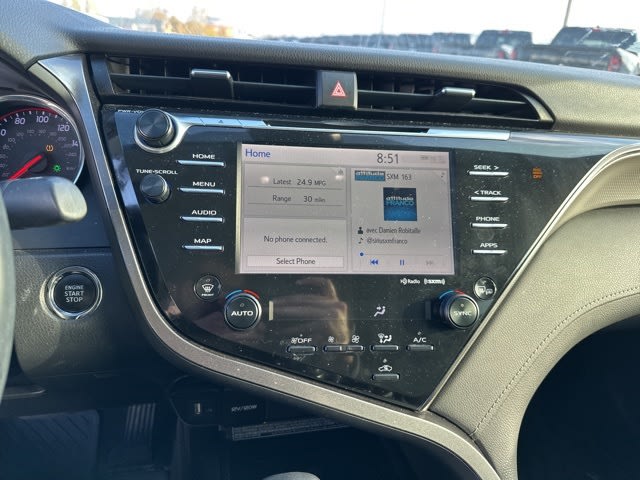 Thumbnail: 2019 Toyota Camry - 10