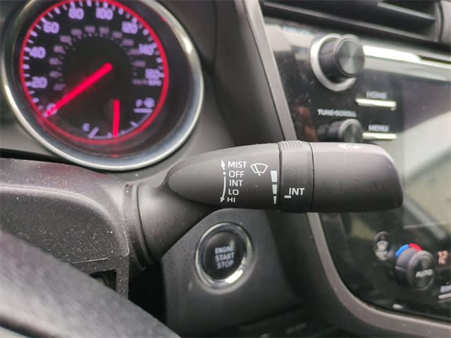 Thumbnail: 2019 Toyota Camry - 32