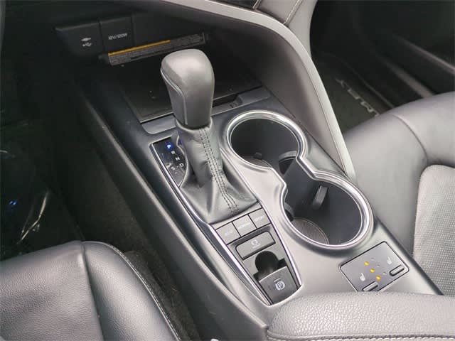 Thumbnail: 2019 Toyota Camry - 16