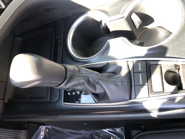 Thumbnail: 2018 Toyota Camry - 28