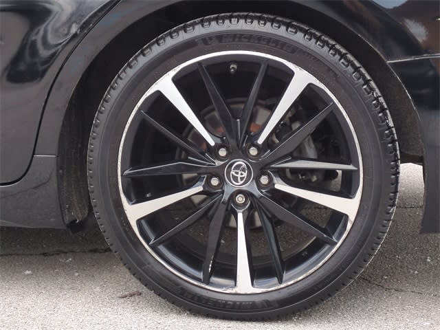 Thumbnail: 2018 Toyota Camry - 8