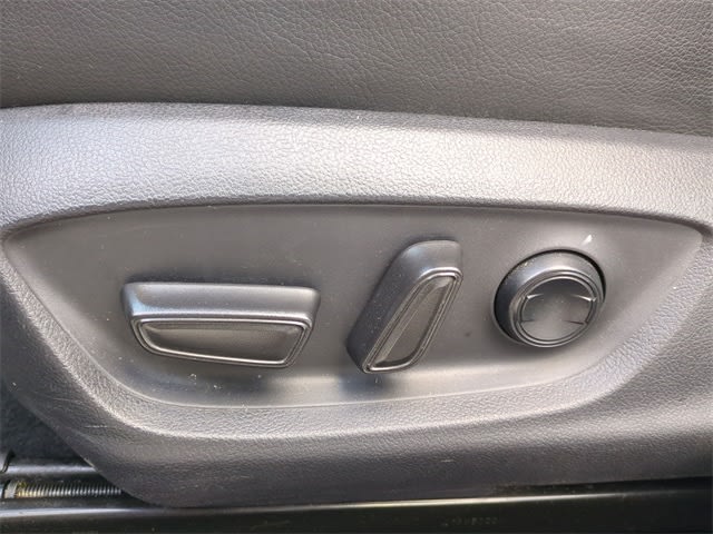 Thumbnail: 2018 Toyota Camry - 25