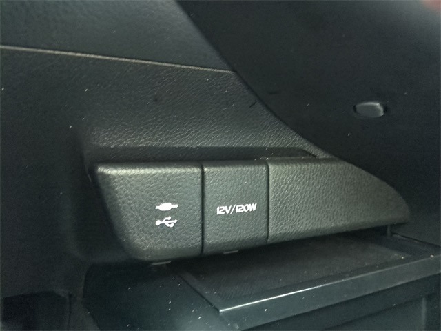 Thumbnail: 2018 Toyota Camry - 36