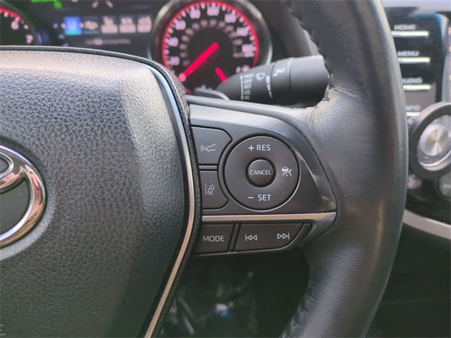 Thumbnail: 2018 Toyota Camry - 32