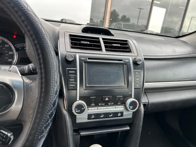 Thumbnail: 2014 Toyota Camry - 9