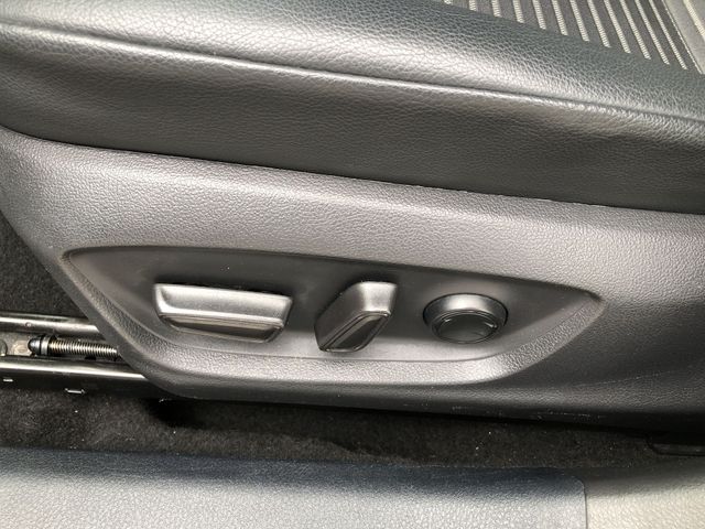 Thumbnail: 2021 Toyota Camry - 20