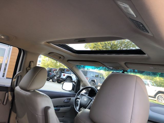 Thumbnail: 2012 Honda Odyssey - 26