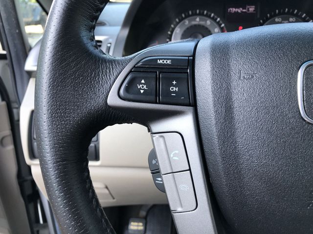 Thumbnail: 2012 Honda Odyssey - 27