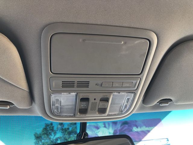 Thumbnail: 2012 Honda Odyssey - 34