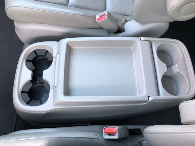 Thumbnail: 2012 Honda Odyssey - 15
