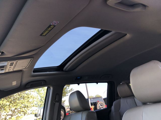 Thumbnail: 2012 Honda Odyssey - 24