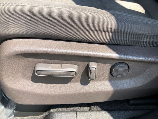 Thumbnail: 2019 Honda Odyssey - 21