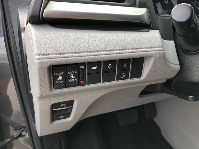 Thumbnail: 2020 Honda Odyssey - 32