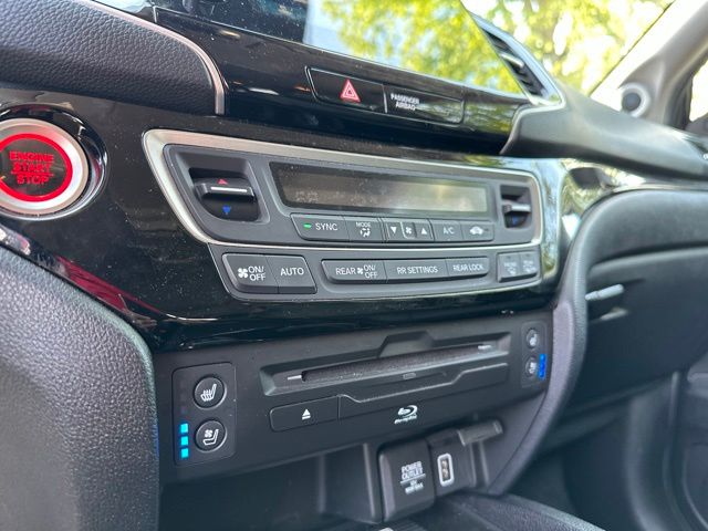Thumbnail: 2019 Honda Pilot - 17