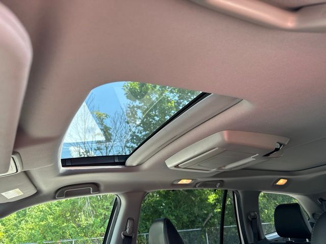 Thumbnail: 2019 Honda Pilot - 15