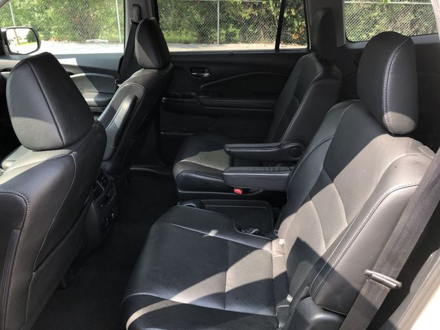 Thumbnail: 2019 Honda Pilot - 11